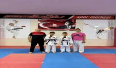 Şamiloğlu, Karadağdan’dan madalya ile döndü 