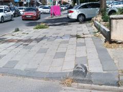 Vatandaş hamamın önünün yapılmasını istiyor