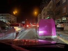 Lüleburgaz İstasyon Caddesi’nde Çöp Kutuları Trafiği Olumsuz Etkiliyor