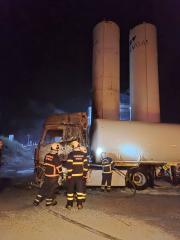 Yangın çıkan şantiyede incelemelerde bulunuldu