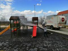 Ahmetbey’de oyun parkları dezenfekte edildi