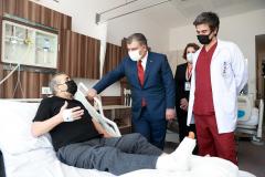 Sağlık Bakanı’ndan hastalara ziyaret
