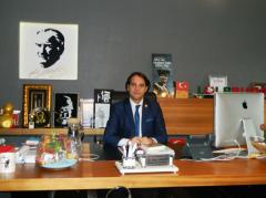 Belediye Başkanlık makamına   Tamer Ermut vekalet ediyor