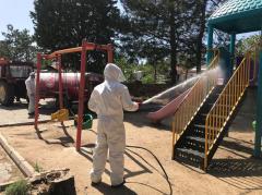 Ahmetbey’de çocuk oyun alanları dezenfekte edildi