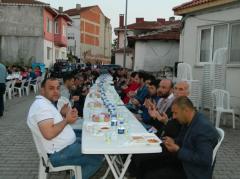 Muhtar İşçioğlu’ndan 1200 kişilik iftar yemeği