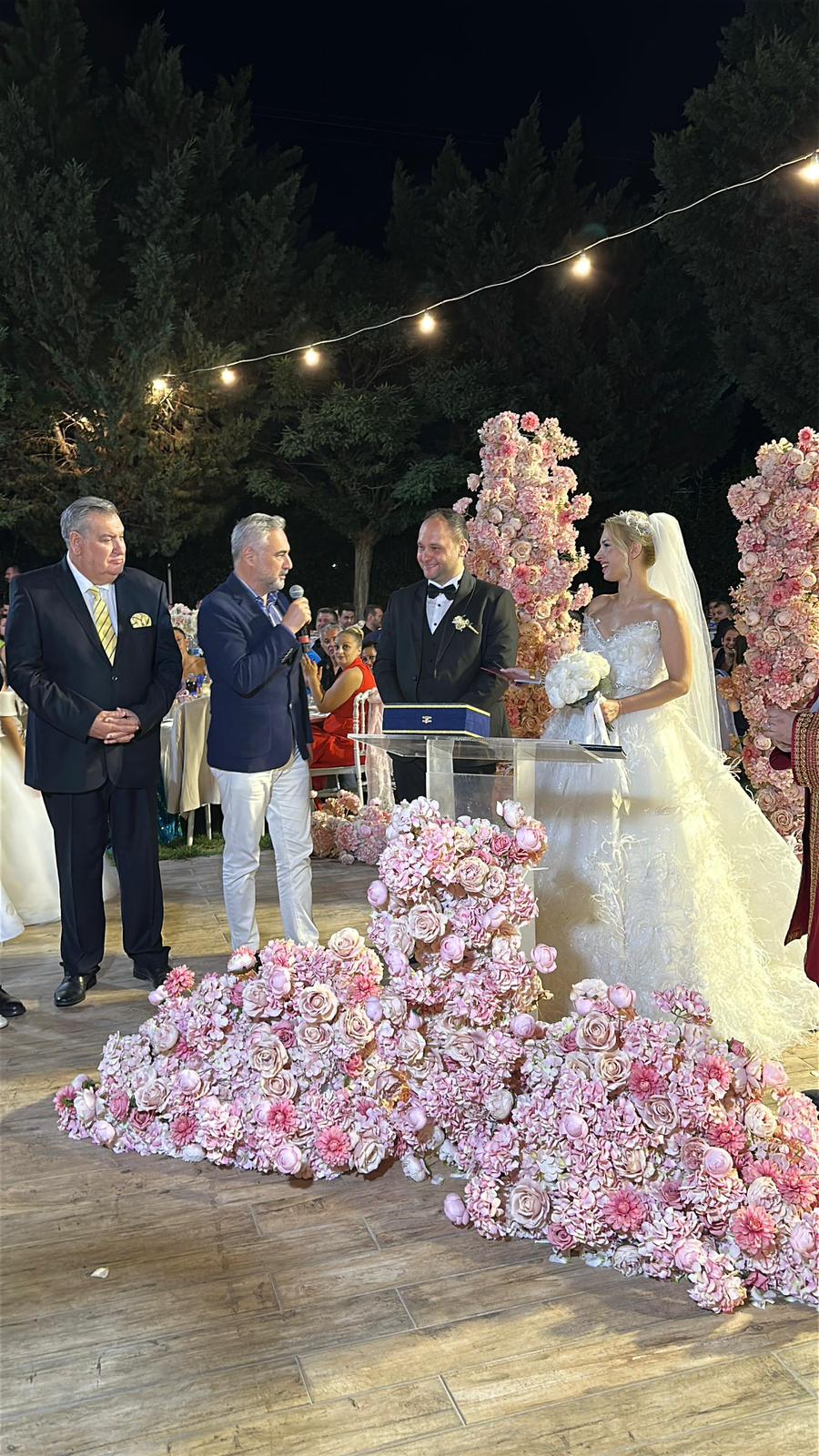 08e3f84e-7818-4c53-aae5-b90ea0f2473f