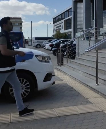 Kırklareli'nde "sazan sarmalı" yöntemiyle dolandırıcılık yapan zanlı tutuklandı