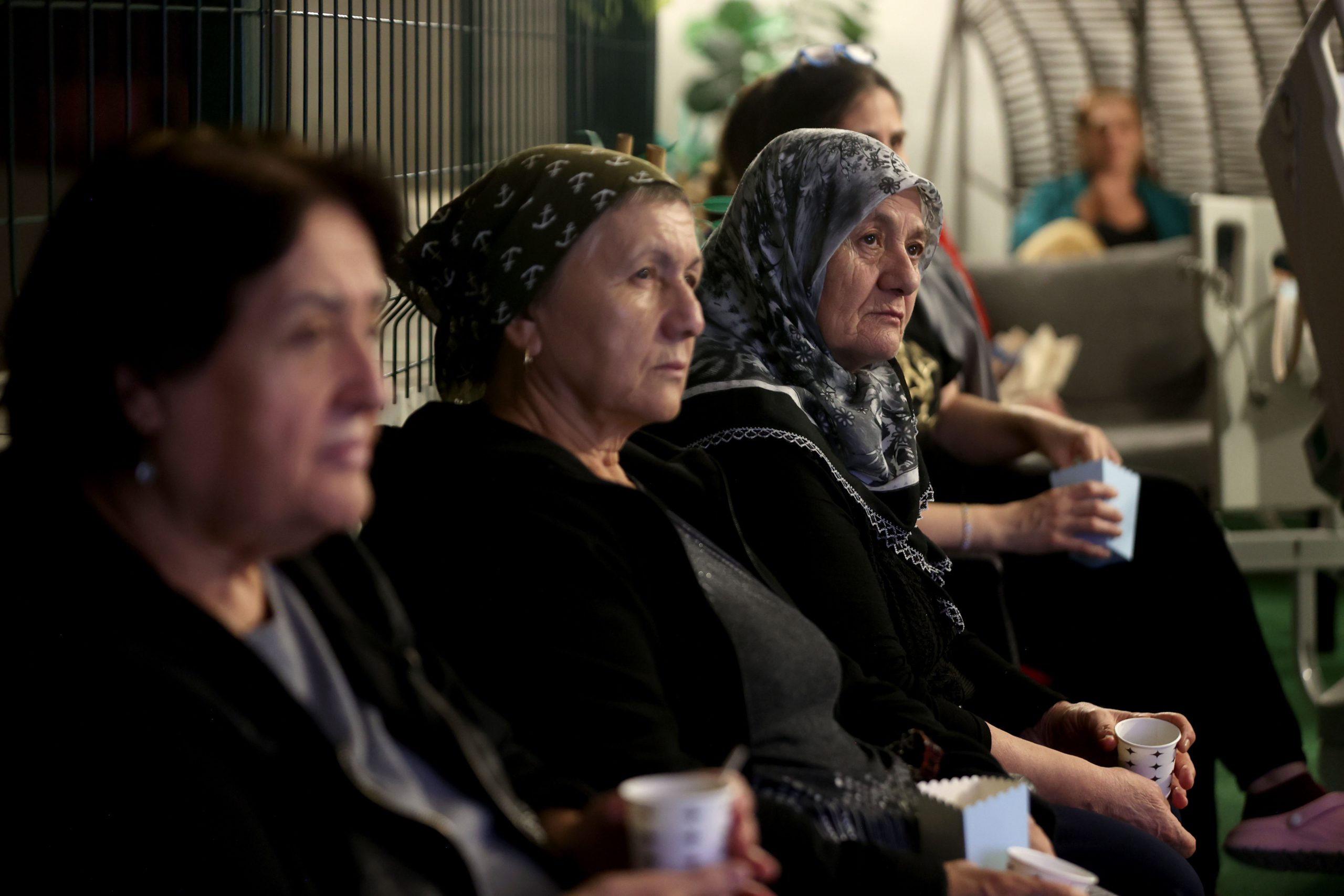 Kırklareli'nde palyatif servisteki hastalar "Günebakan Balkon"da film izleyerek moral buluyor