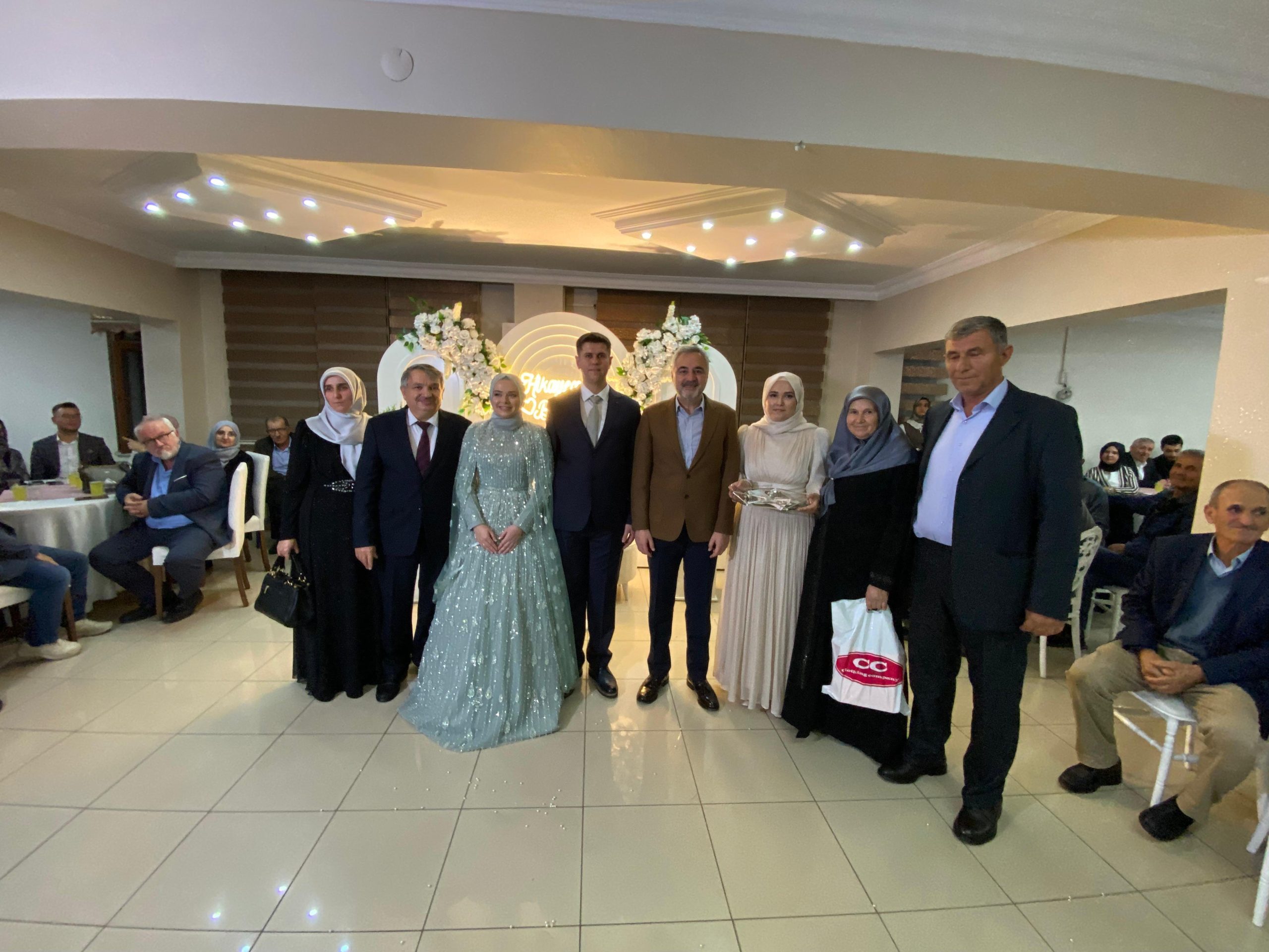 0dd806fc-09e1-4863-b828-82dc90733c4c