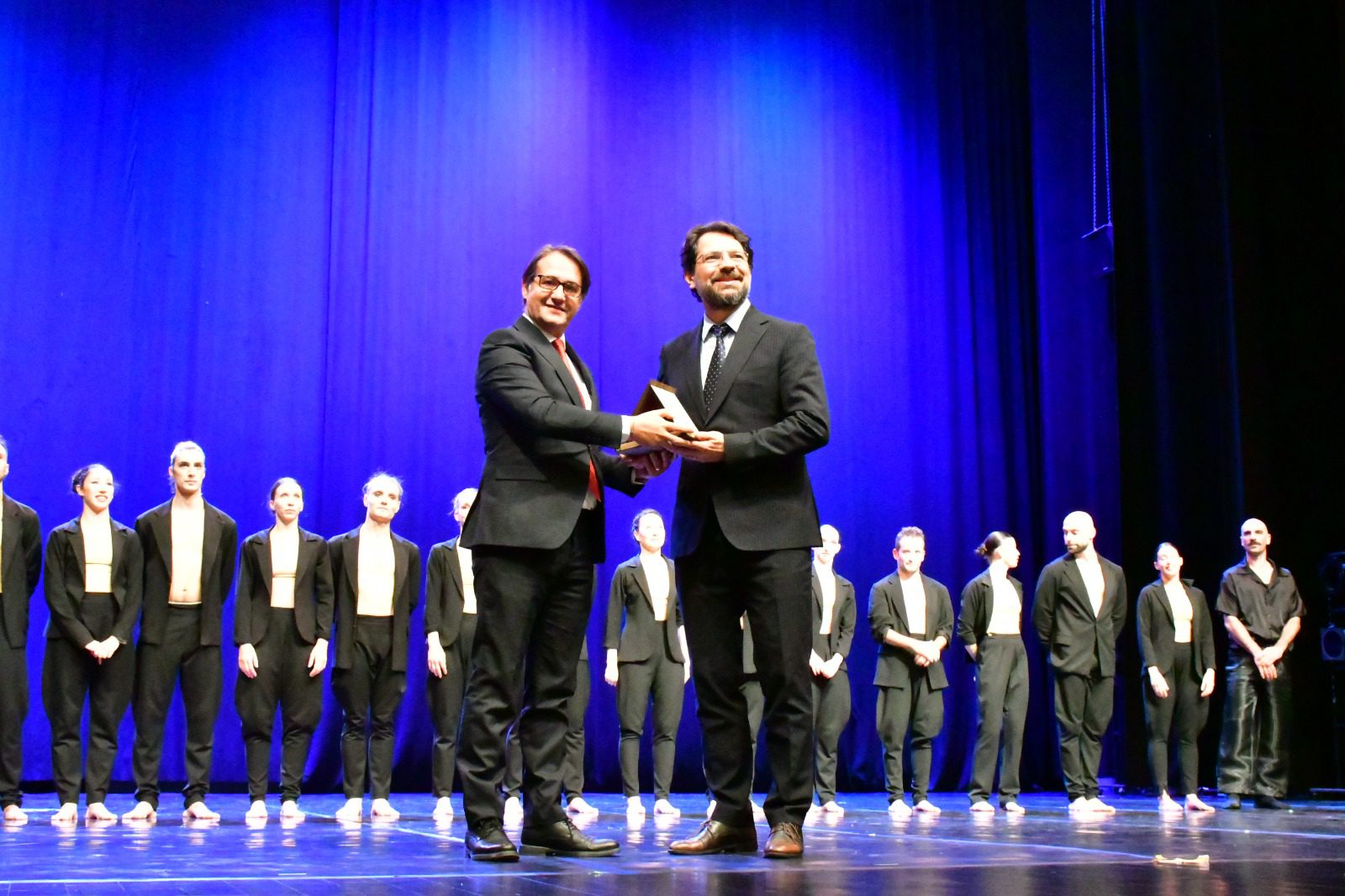 72ef1006-7706-401b-9642-4148c60ae376