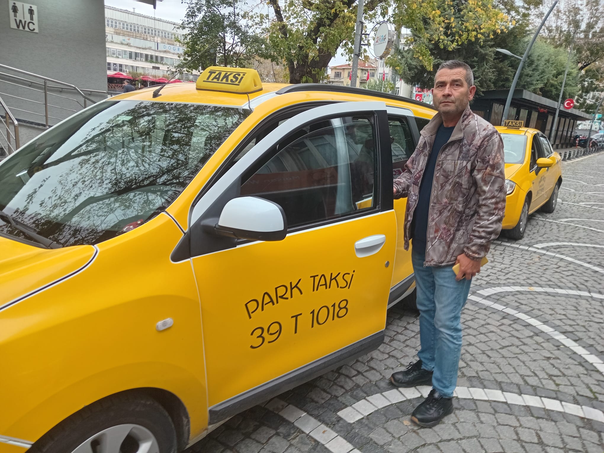 79047938-8496-427c-862a-1aabba0dd6e9