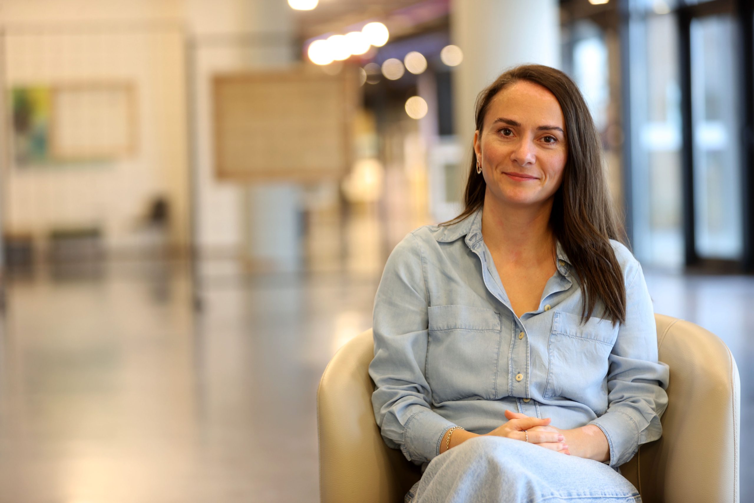 Babasıyla aynı hastalığa yakalanan kadın akciğer kanserini erken teşhisle yendi