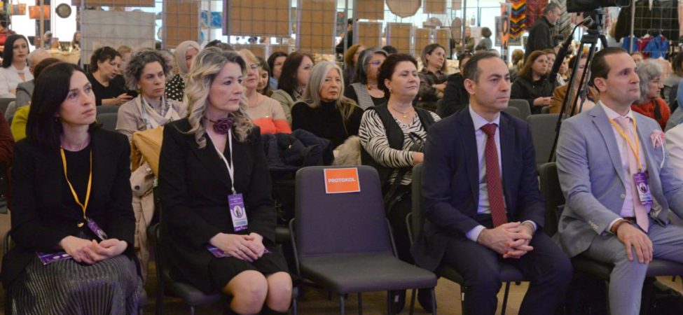 2cd5bf61-e70f-4139-9f98-438863e97b4c