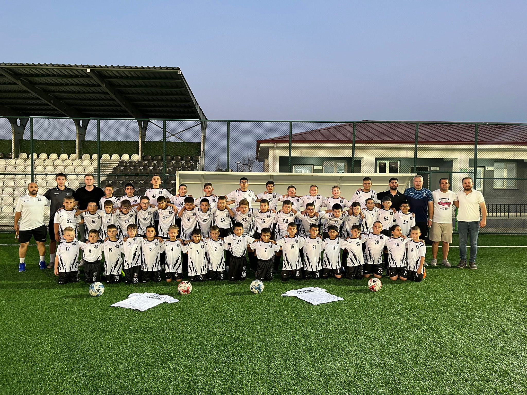 010d5835-b08a-445b-a502-fa18fcc1bd39