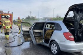 Edirne'de seyir halindeyken yanan otomobil kullanılamaz hale geldi