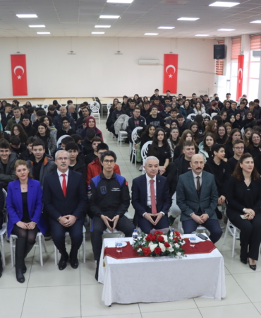 Astronot Tuva Cihangir Atasever, Kırklareli'nde öğrencilerle buluştu