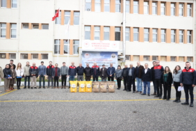 Kırklareli'nde çiftçilere yerli hibrit ayçiçeği tohumu dağıtıldı