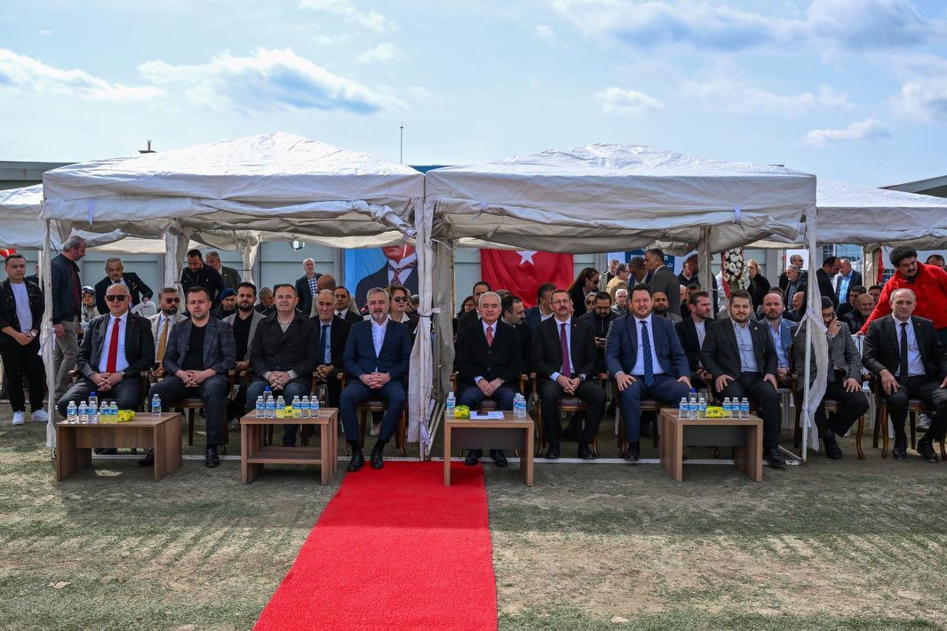 Kırklareli Valisi Turan, yarı olimpik yüzme havuzunun temel atma törenine katıldı