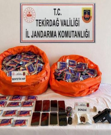 Tekirdağ merkezli uyuşturucu operasyonunda yakalanan 8 zanlı tutuklandı