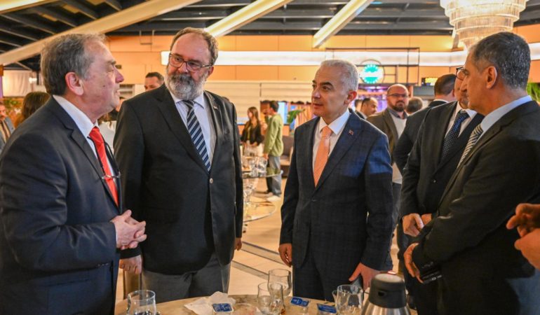 Kırklareli Valisi Turan, turizm sektör temsilcileriyle bir araya geldi