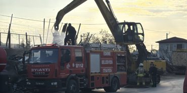 Edirne'de hurdacıda çıkan yangın söndürüldü