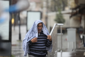 Edirne'de sağanak hayatı olumsuz etkiledi