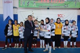Vize'de Kız Futsal Turnuvası sona erdi