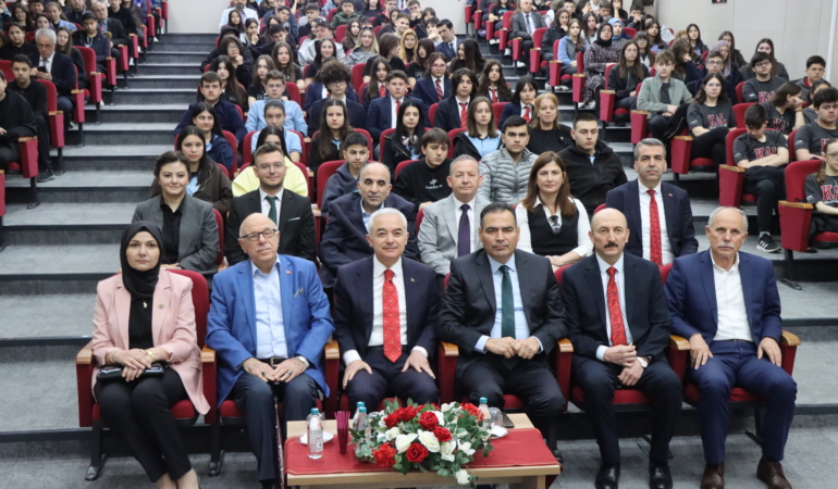 Kırklareli'nde öğrencilere "Adab-ı Muaşeret ve Zarafet" eğitimi verildi