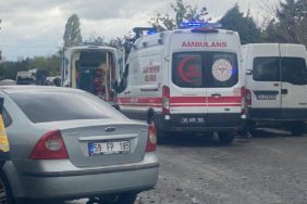 Tekirdağ'da kaza yapan otomobil park halindeki araca çarptı