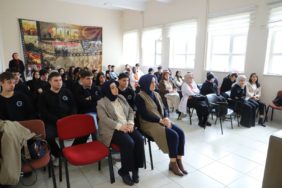 Kırklareli'nde "Felsefe Neye Yarar" Konferansı düzenlendi