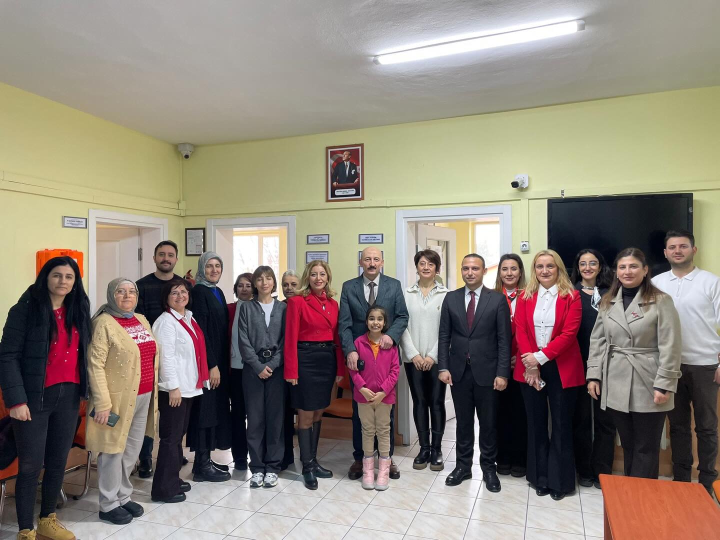 Kırklareli İl Milli Eğitim Müdürü Altınöz, Rehberlik ve Araştırma Merkezini ziyaret etti
