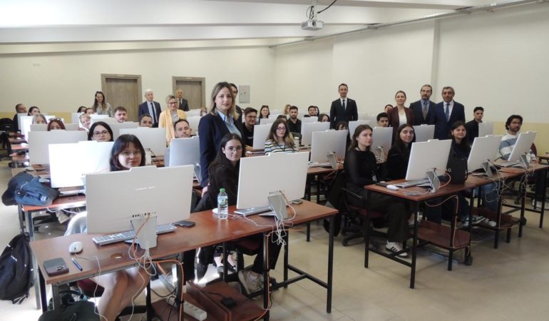 Trakya Üniversitesinde İstatistik Veri Kampı başladı