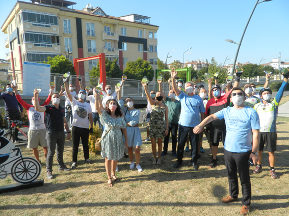 Bisikleti seçenlere ödülleri verildi