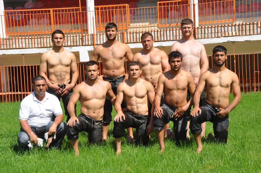 Mandıra güreşlerinde birincilik Edirne’nin