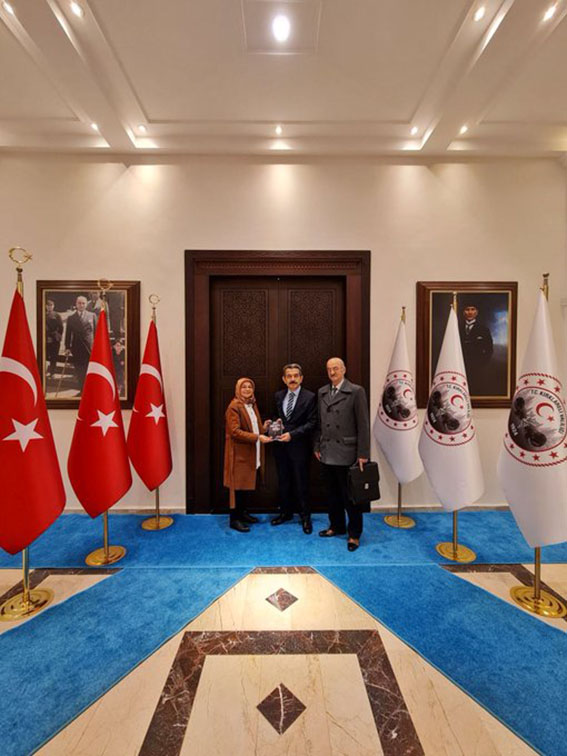 LÜKSEYAD’TAN VALİ EKİCİ’YE ZİYARET