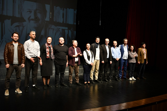 Lüleburgaz Belediyesi Tiyatro Topluluğu gülmekten kırdı geçirdi