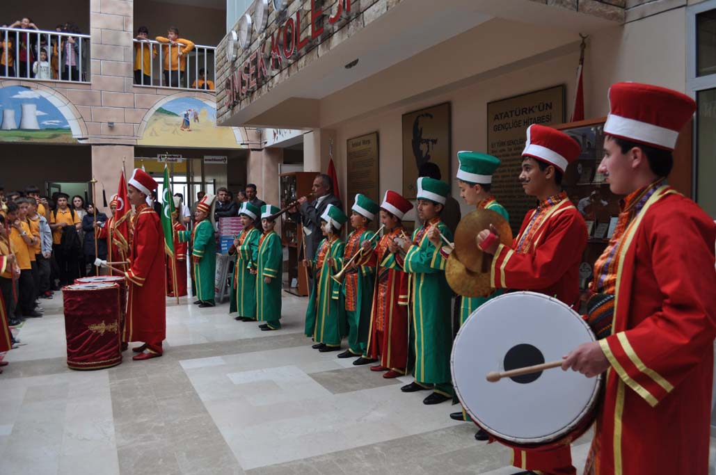 ŞİMŞEK KOLEJİ MEHTER TAKIMI