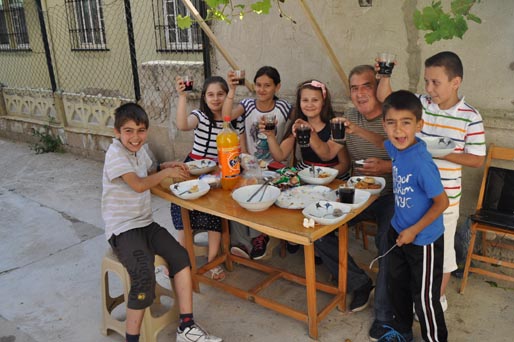 Orhan Vardar’dan karne hediyesi