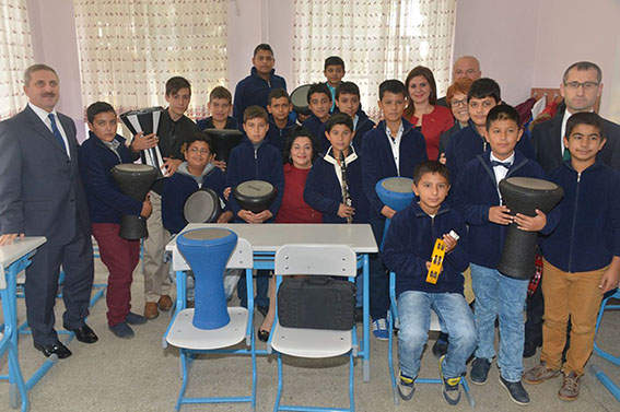 Vali’den yatılı okula ziyaret