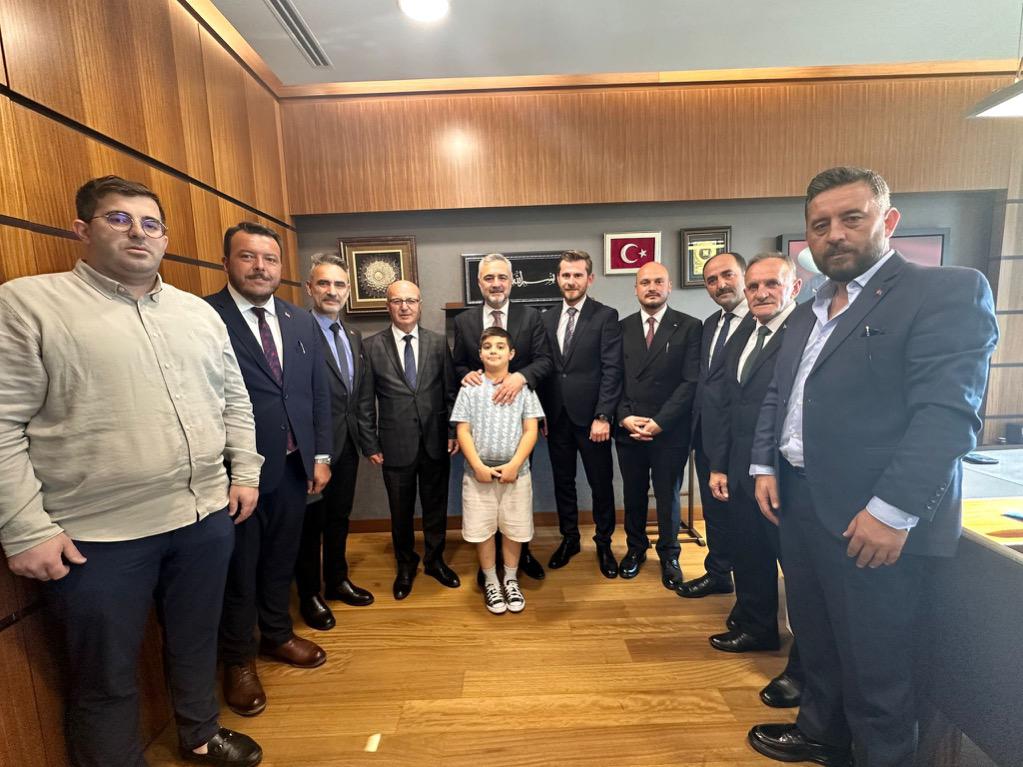 AK Partili yöneticilerden TBMM’ye ziyaret