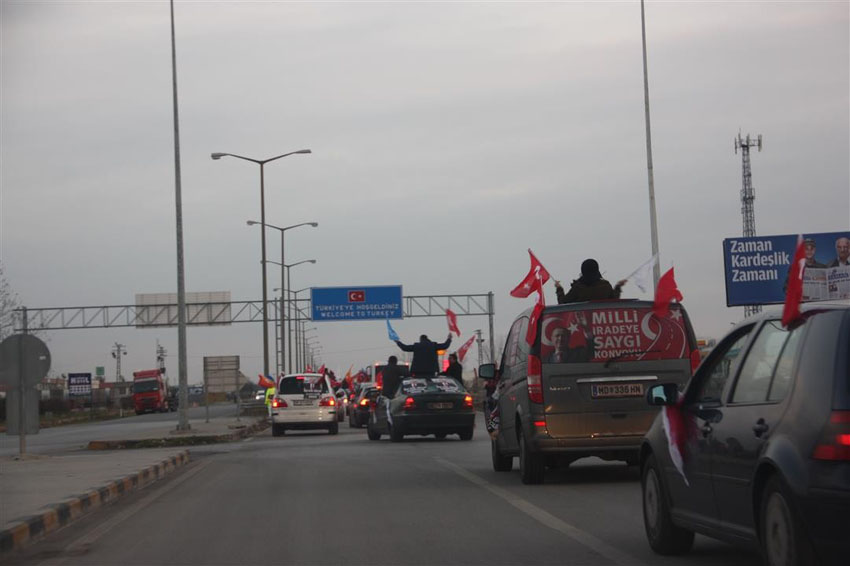 GURBETÇİLERDEN “BAŞBAKAN’A DESTEK” KONVOYU