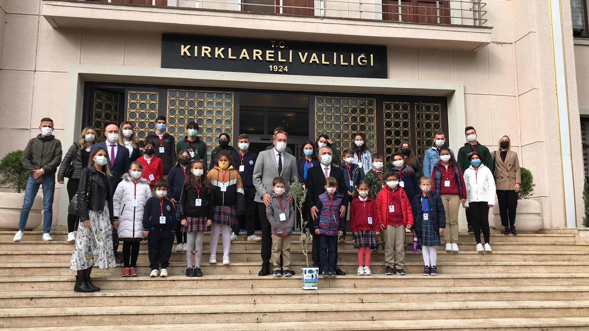 Ahmetbeyli öğrencilerden Vali Bilgin’e ziyaret